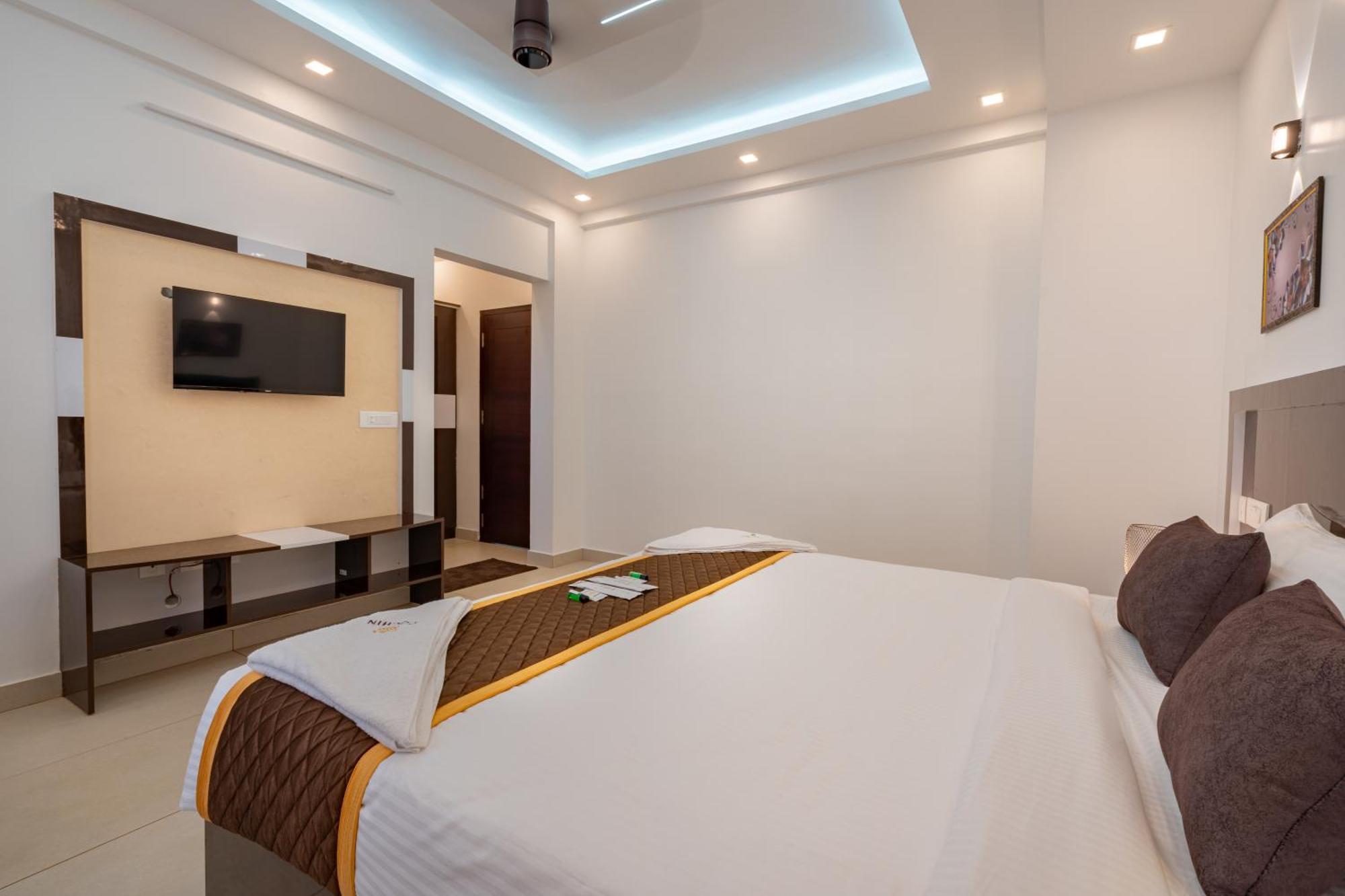Cochin Airport Hotel Kochi Exterior foto